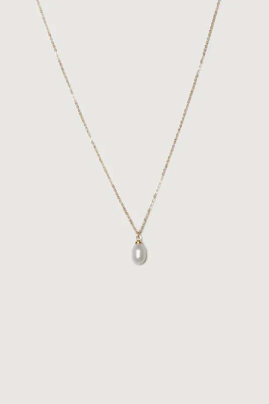 FRESH WATER PEARL NECKLACE